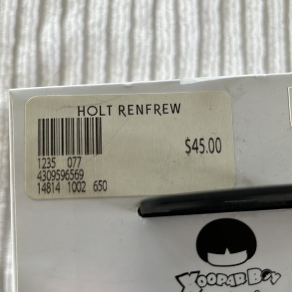 Mini wireless selfie remote and spreader - Picture 2 of 4